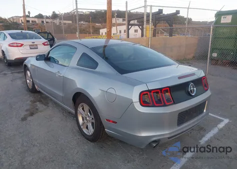 2014 Ford Mustang V6 from USA, damaged, VIN 1ZVBP8AM1E5215298
